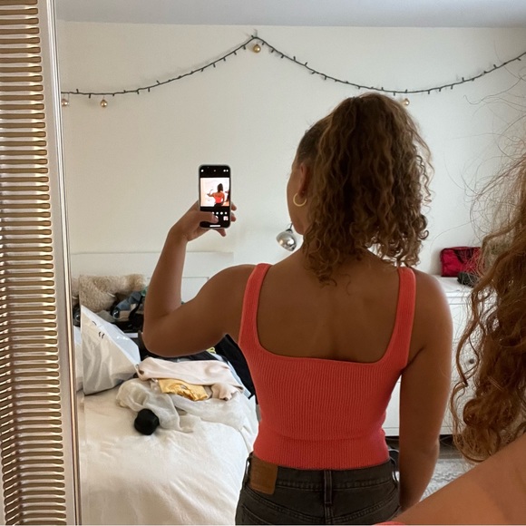 Aritzia Babaton Sculpt Knit orange/salmon - Picture 3 of 7